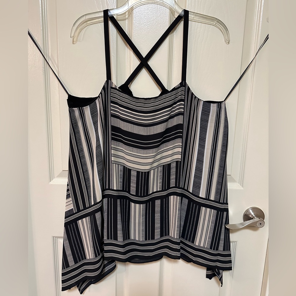 Vince Camuto Black and Tan Flowy Criss-Cross Sleeveless Tank Blouse Size L